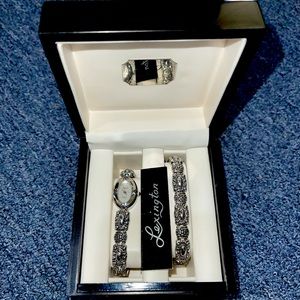 Nice simple/silver Lexington watch and bracelet